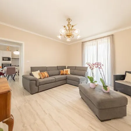 Elena Guest house Mirabella Eclano