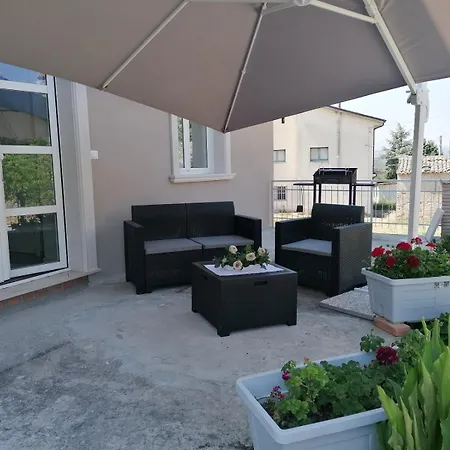 بيت ضيافة Elena Mirabella Eclano